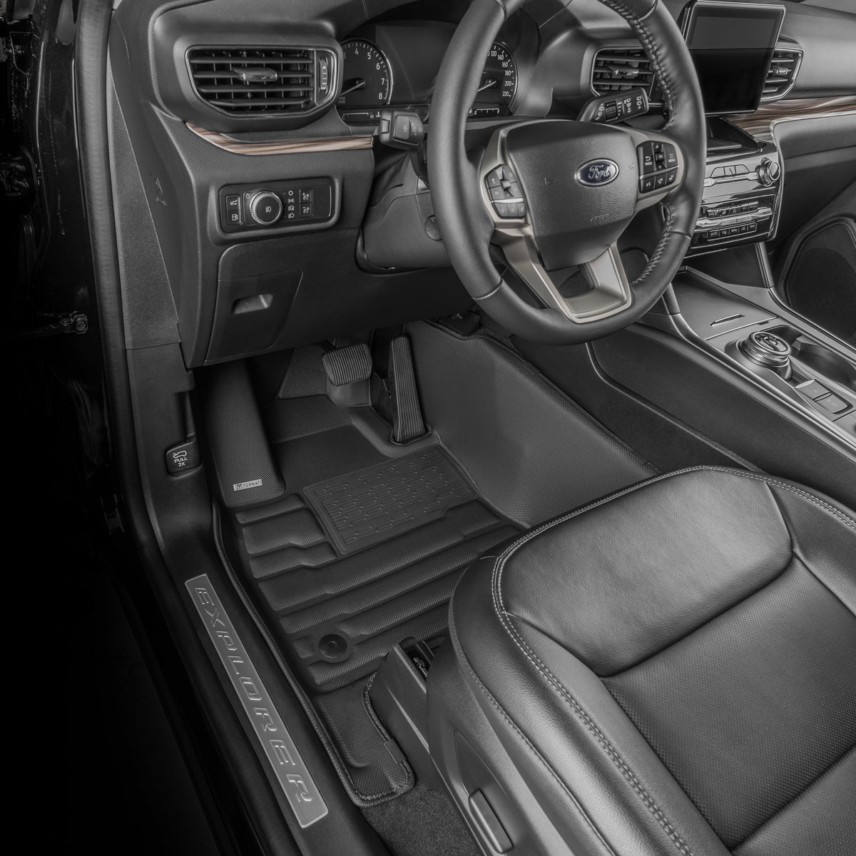 Ford Explorer 6-Seater Without Console
