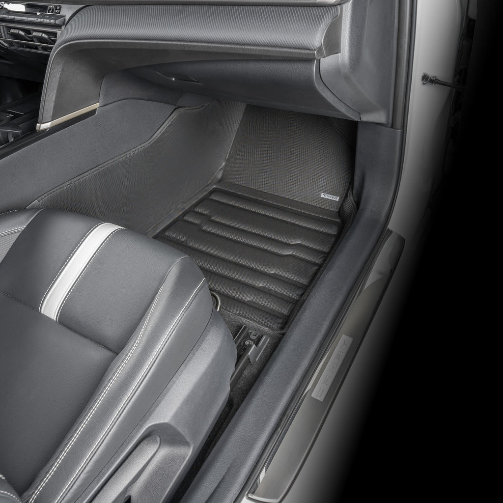 Toyota Camry Hybrid FWD